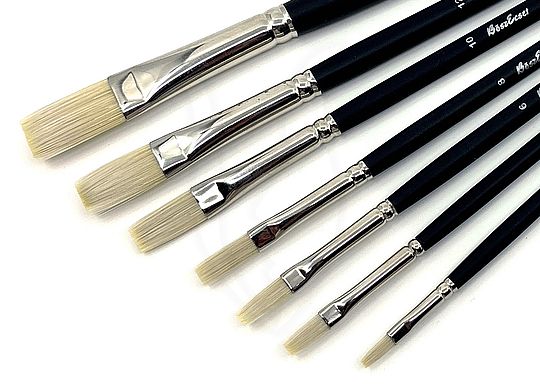  Hosszúnyelű művészecsetek 